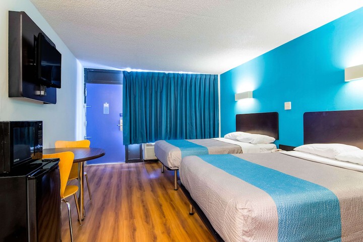 Room 19 of 25