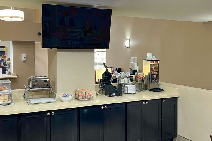 Breakfast/Coffee Service 45 of 50