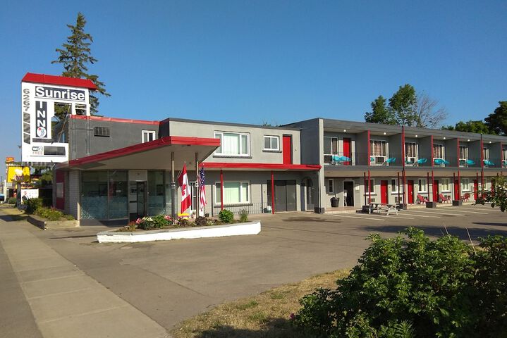 Hotel 2 of 43