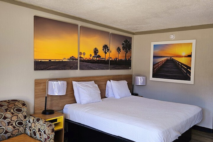 Days Inn by Wyndham Washington