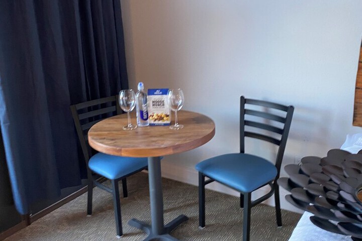 Room 22 of 49