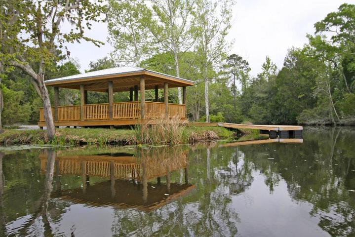 Live Oak Landing
