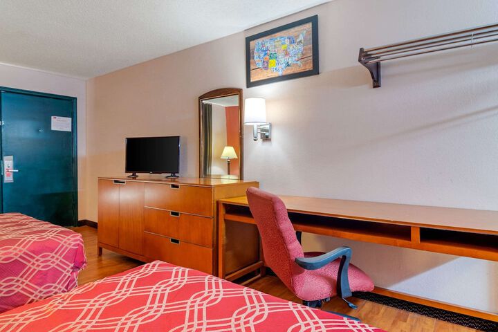 Room 11 of 24