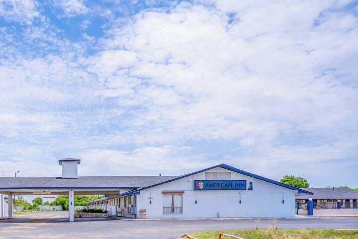 American Inn by OYO Colorado City I-20