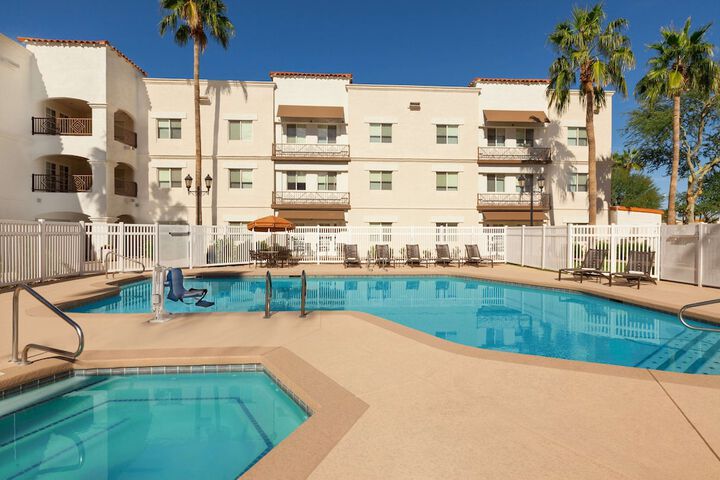 Hyatt Place Phoenix / Chandler-Fashion Center