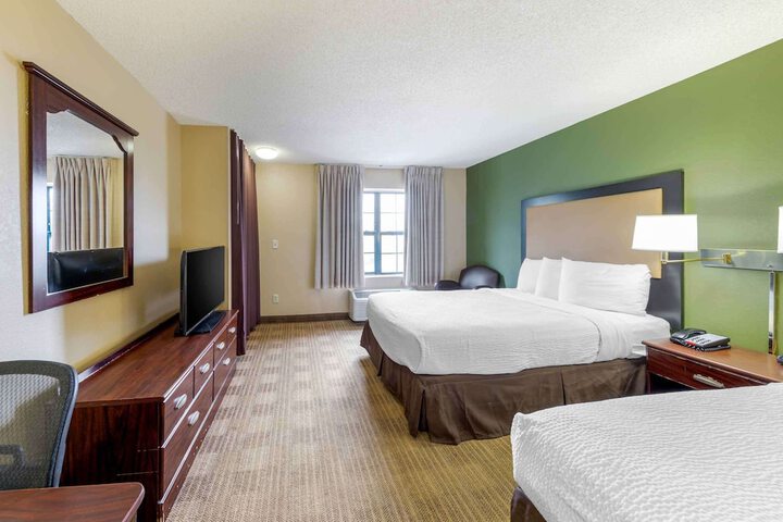 Room 13 of 27