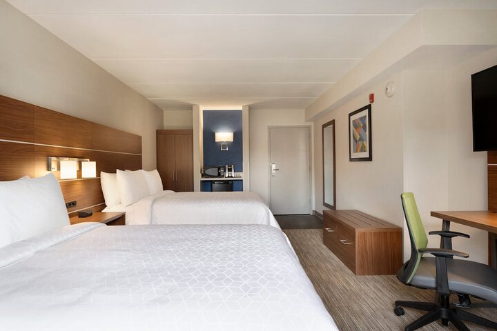 Room 18 of 36