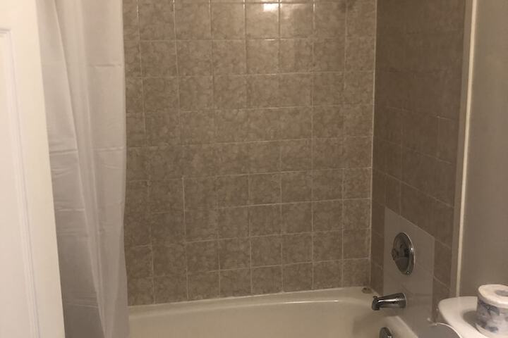 Room 26 of 103