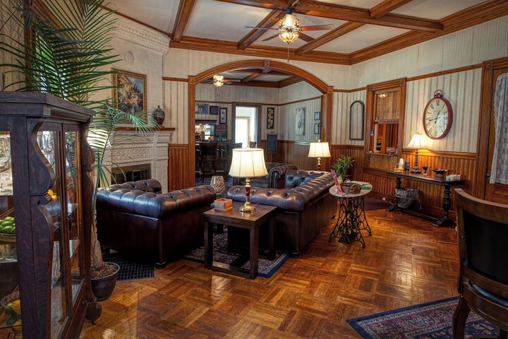 Rockwell Falls Inn and Wine Bar