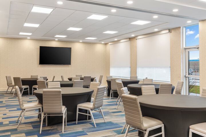 Holiday Inn Express & Suites Collingwood by IHG