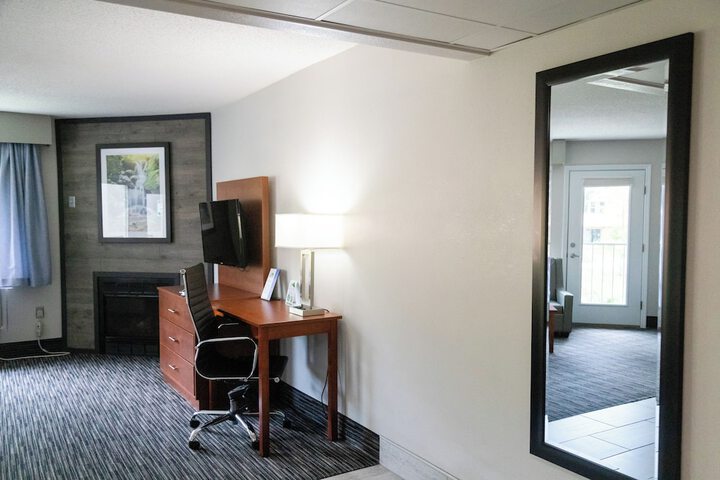 Twin Mountain Inn & Suites