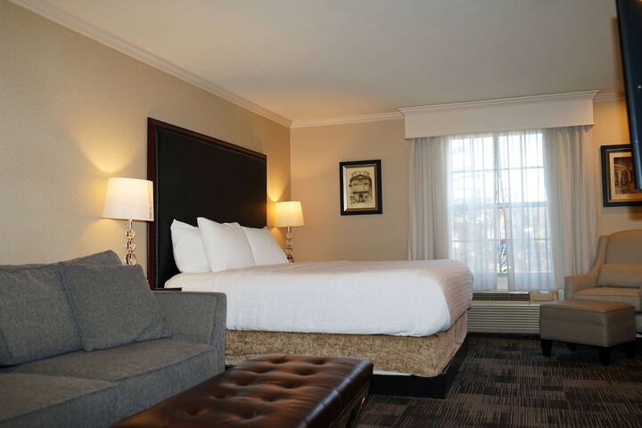 Room 16 of 42