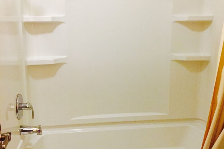 Room 10 of 34