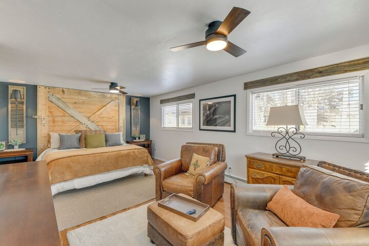 Game Room Media Room & Pool: Luxe Villa in Craig!
