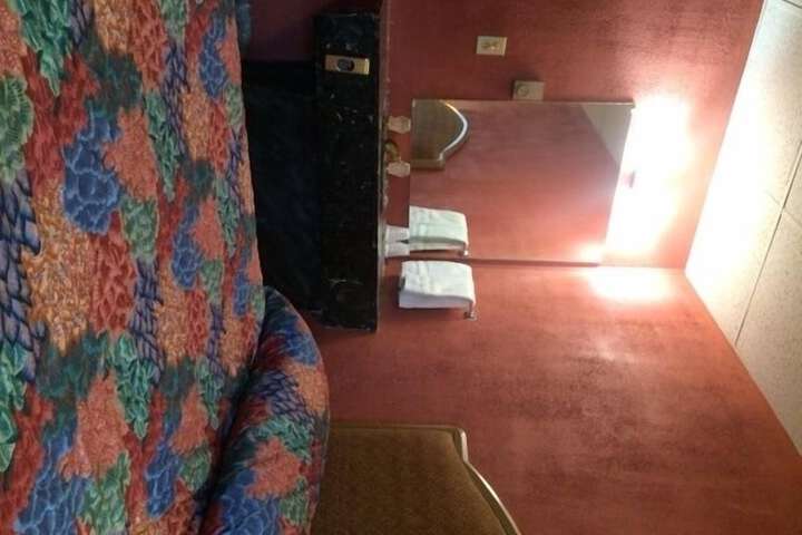Room 17 of 26