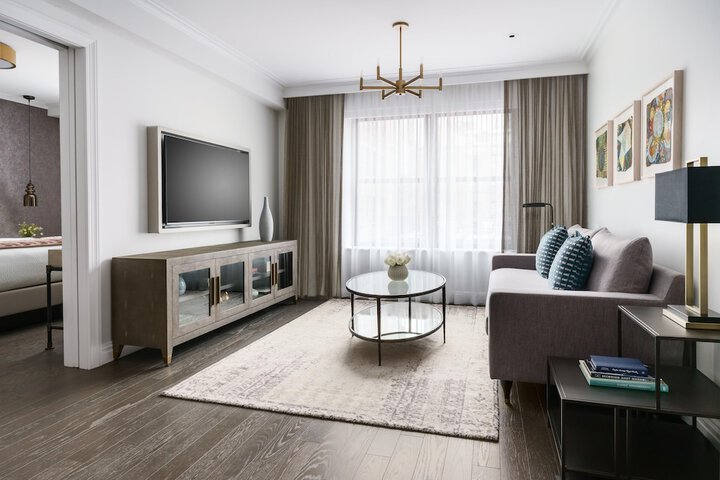 Room 21 of 33