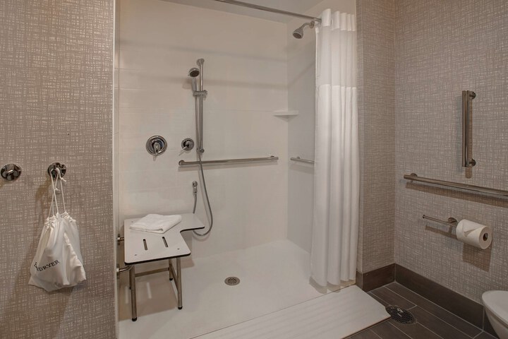 Room 20 of 40
