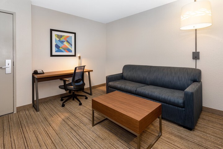 Room 14 of 42