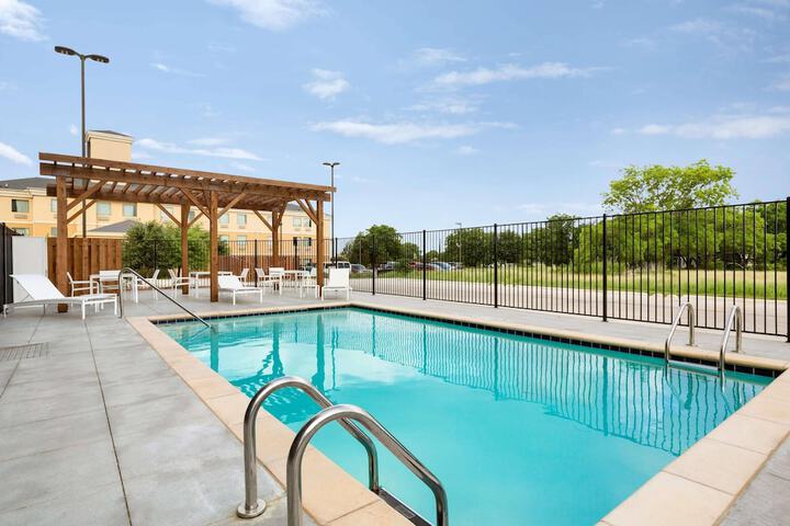 Country Inn & Suites by Radisson New Braunfels, TX