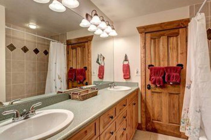 Fishermans Paradise on Eagle River