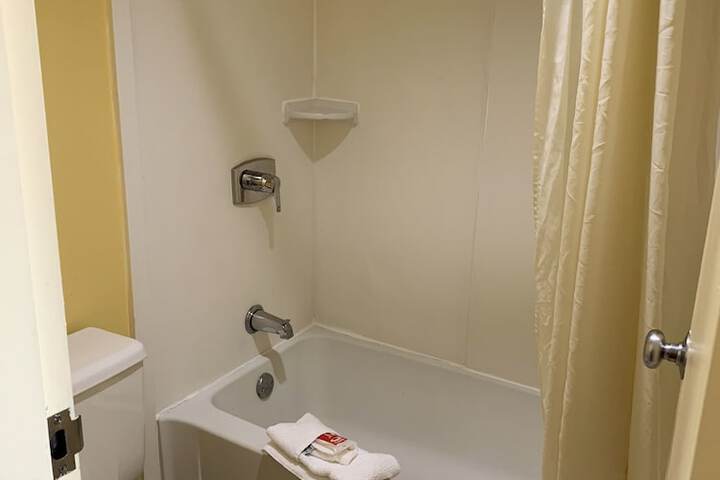 Room 20 of 36