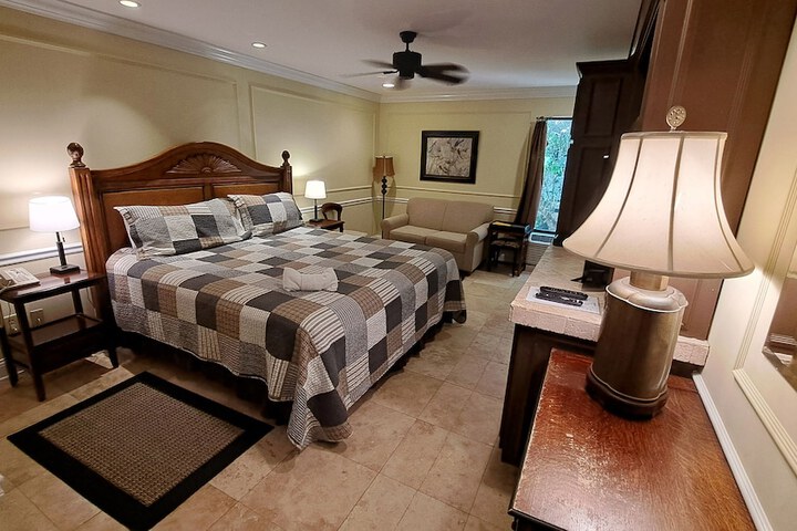 Saint Simons Inn by the Lighthouse