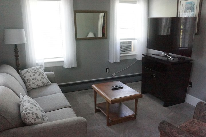 Room 17 of 33