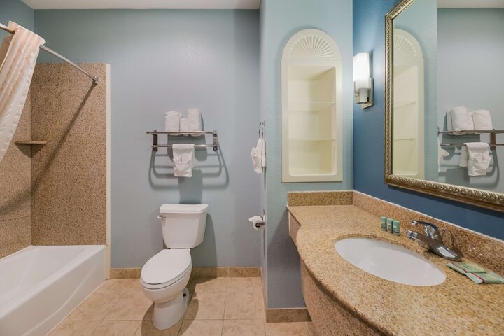 Room 20 of 39