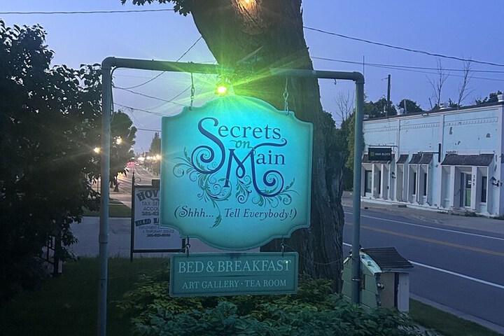 Secrets on Main Bed & Breakfast