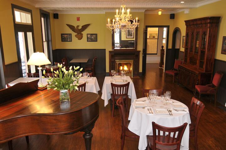 Dining 126 of 138