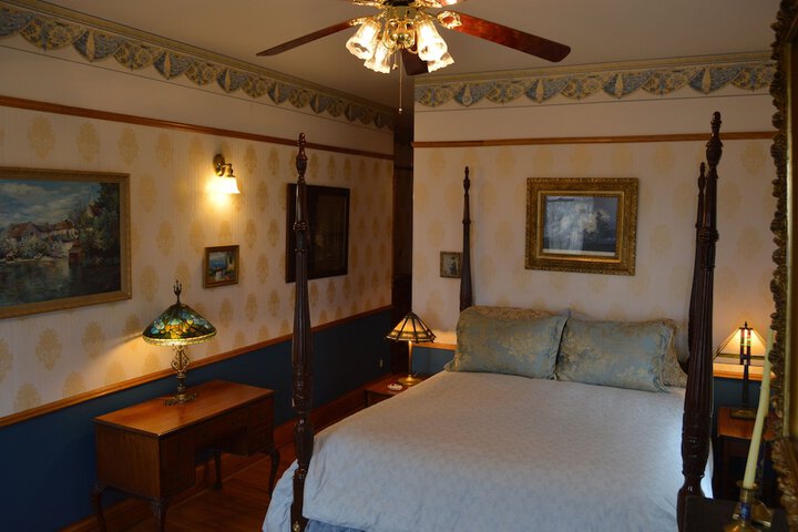 Room 21 of 61