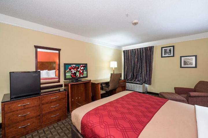 MY HOME & SUITES MADISON