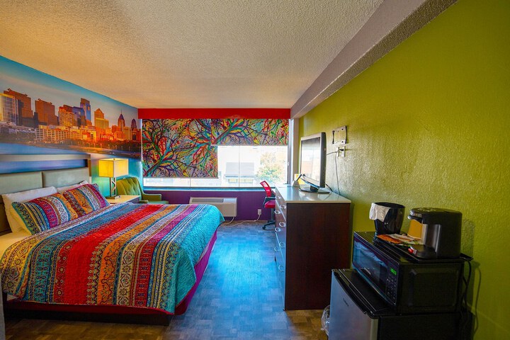 Room 66 of 90