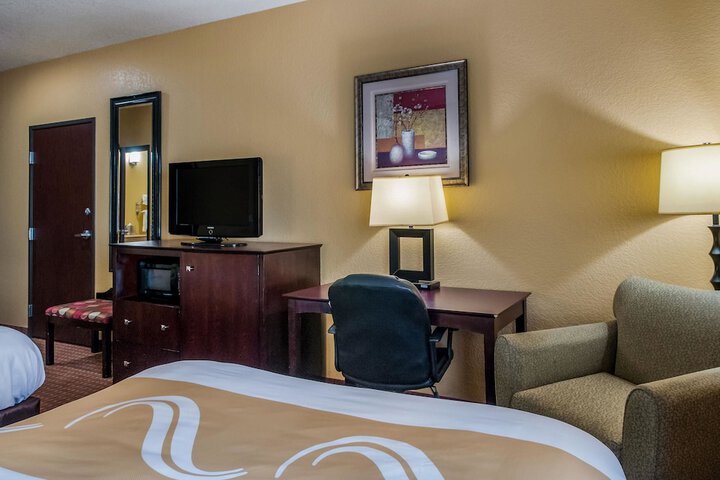 Room 17 of 32