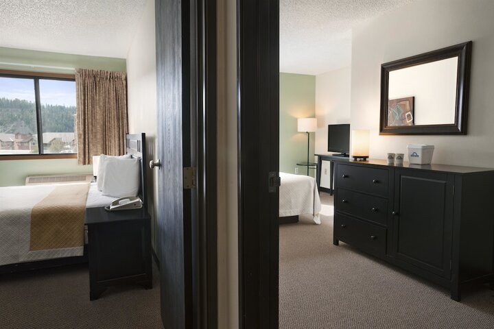 Room 40 of 52