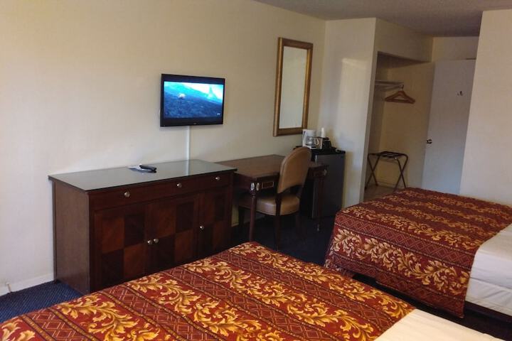Room 15 of 53