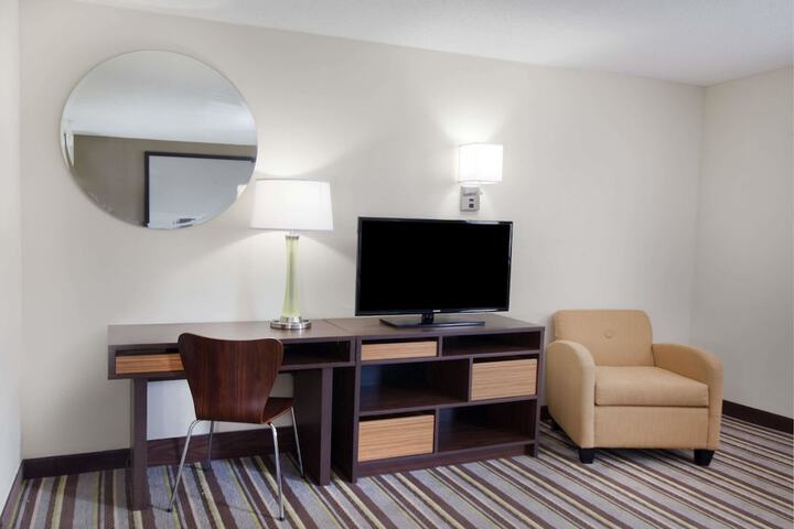 Room 7 of 13