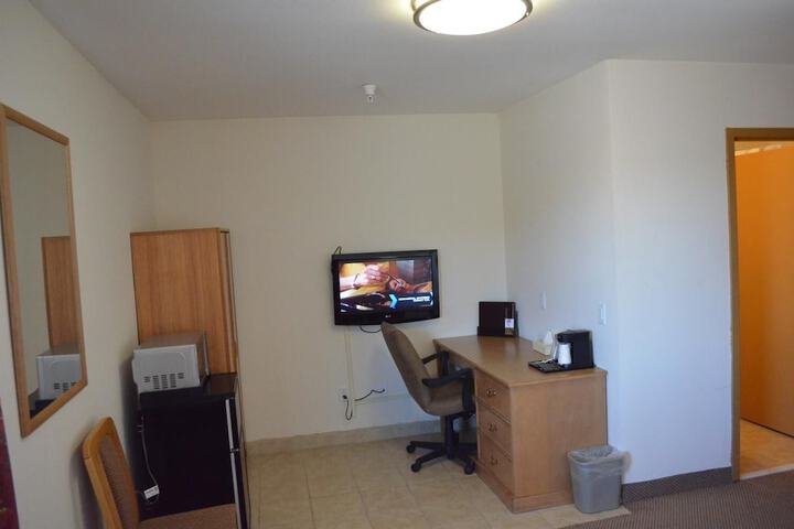 Room 10 of 27