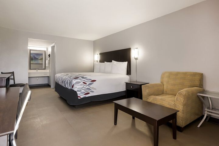Room 32 of 36