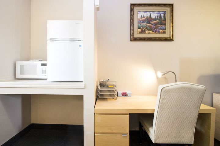 Room 7 of 28