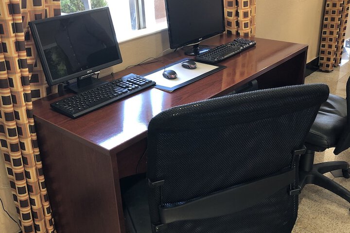 Business Center 14 of 14