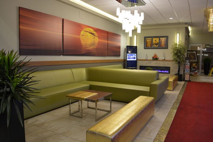 Hotel Interior 7 of 31