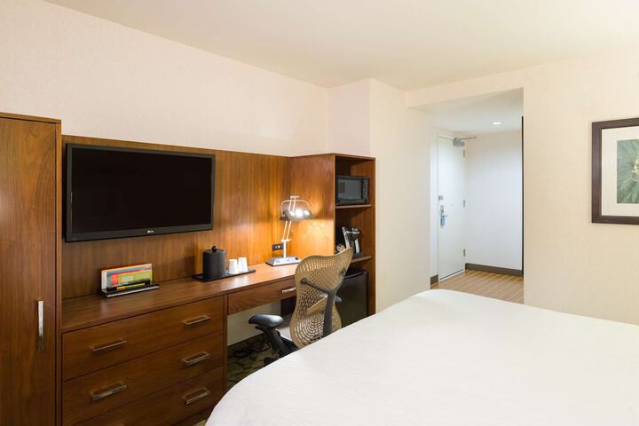 Room 22 of 46