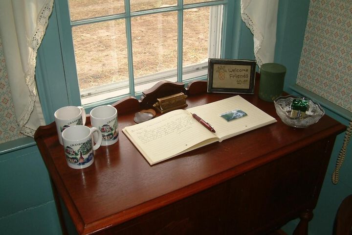 Truman Gillet House Bed & Breakfast