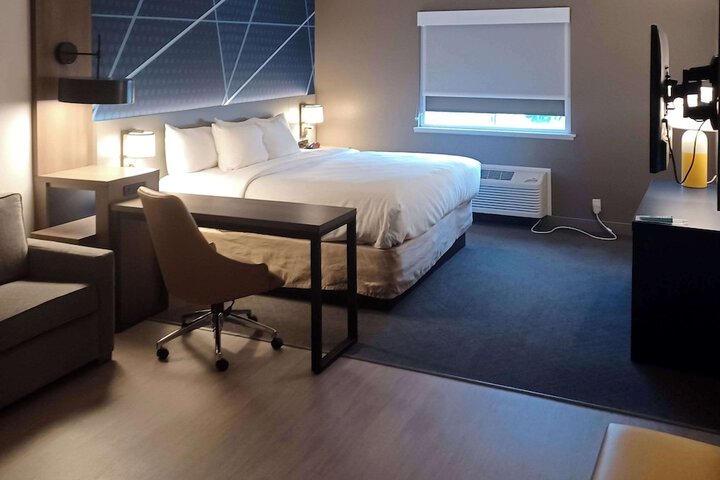Room 27 of 45