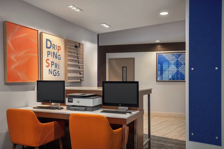 Holiday Inn Express & Suites-Dripping Springs - Austin Area by IHG