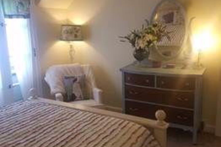 Contented Cottage Bed & Breakfast