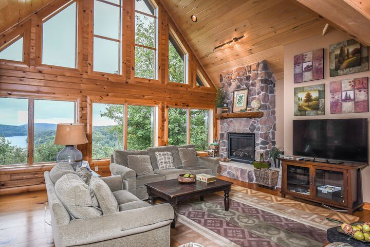 Highlands Heaven by Taylor Made Deep Creek
