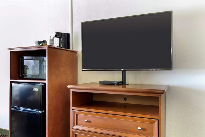 Room 8 of 26