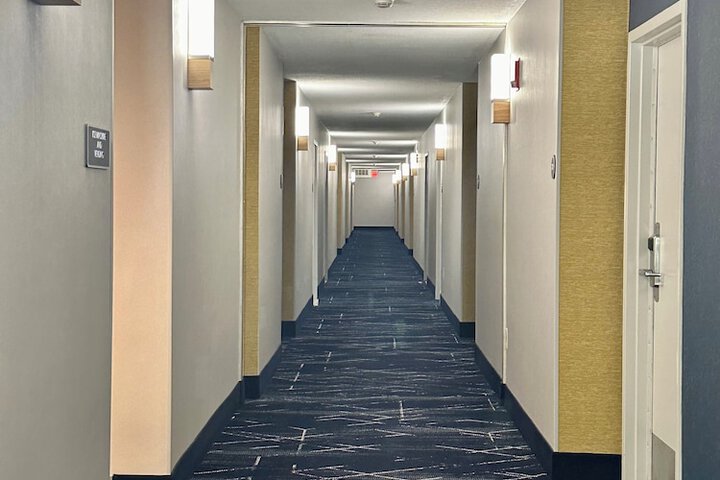 Ballroom/Hall 23 of 25